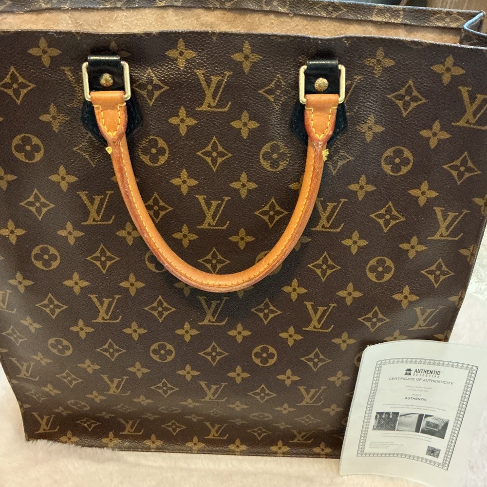 LOUIS VUITTON SAC PLAT AUTHENTIC WITH COA